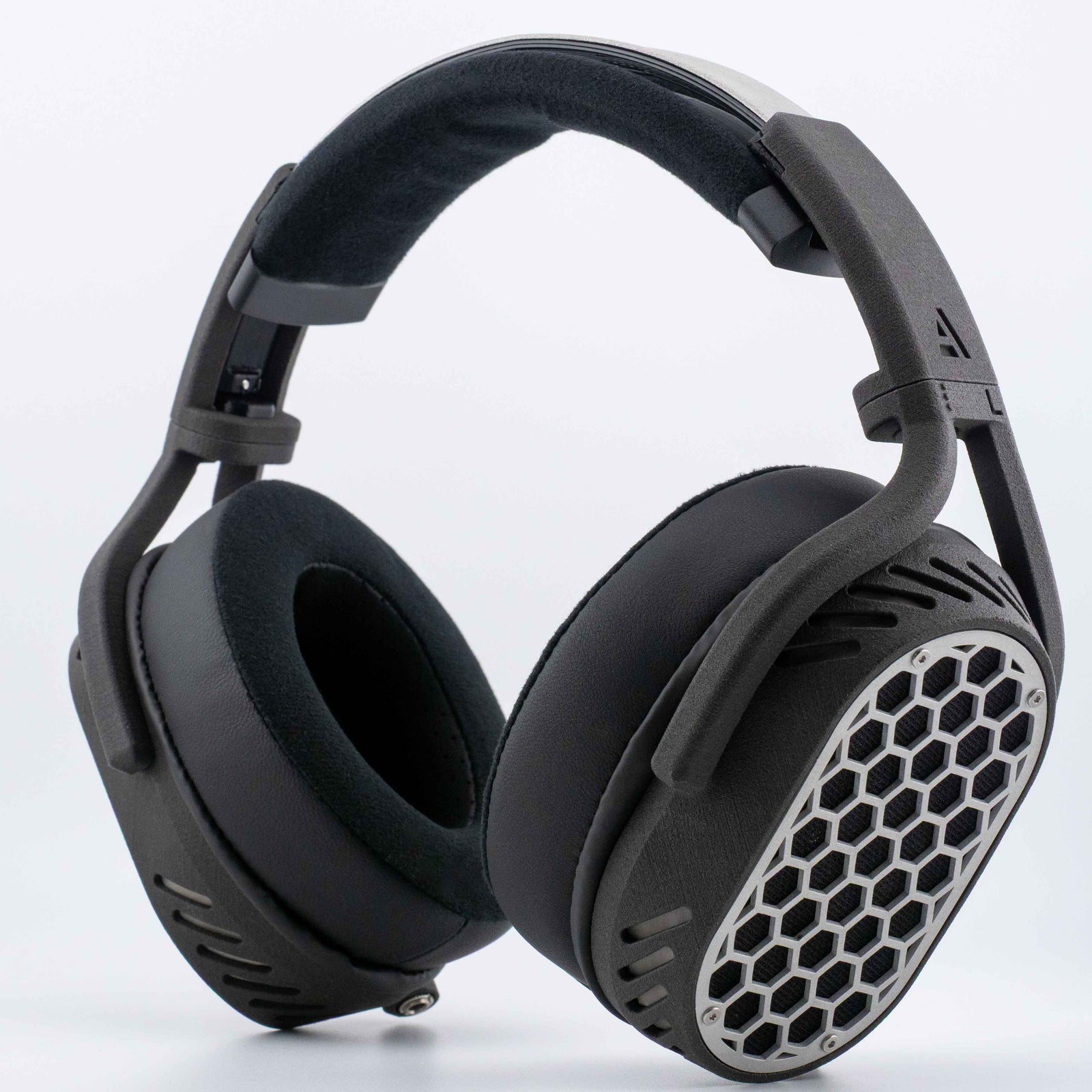 Auribus Acoustics - Sierra Reference - The Source AV