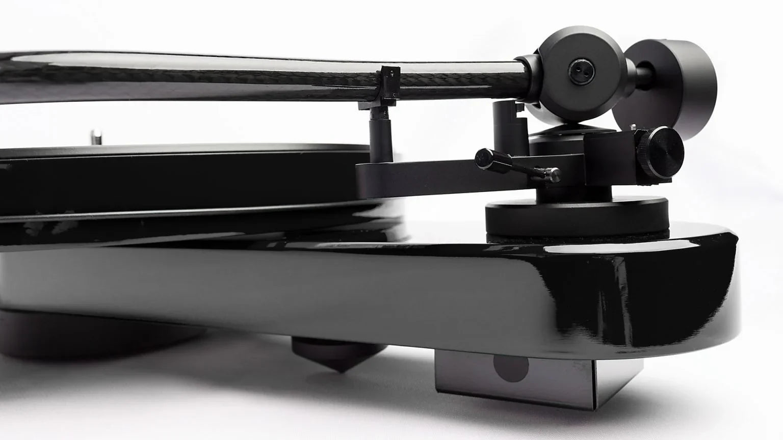 Pro-Ject - RPM 3 Carbon Turntable - The Source AV