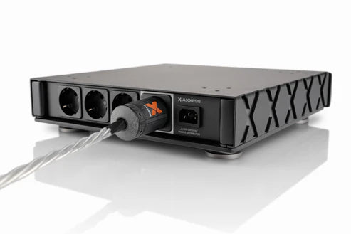 Axxess - Power Distributor