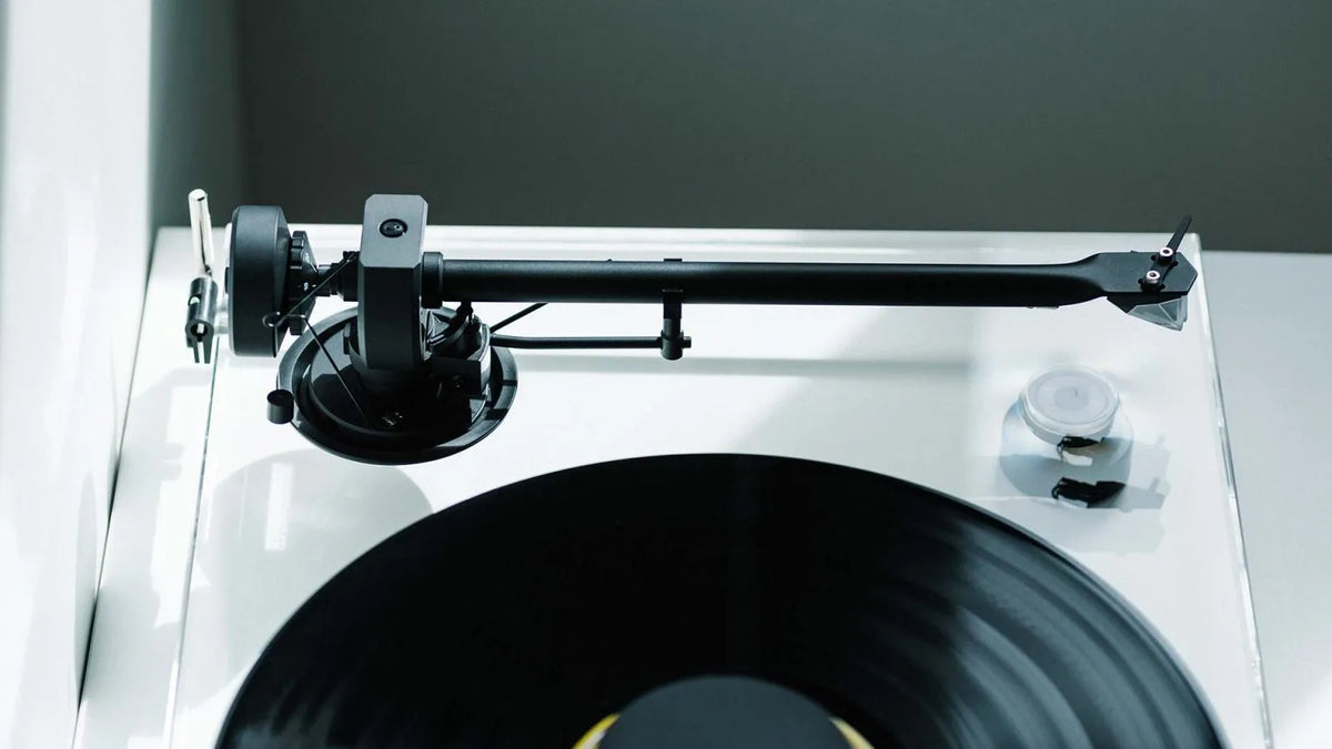 Pro-Ject - XA B Balanced Acrylic Turntable